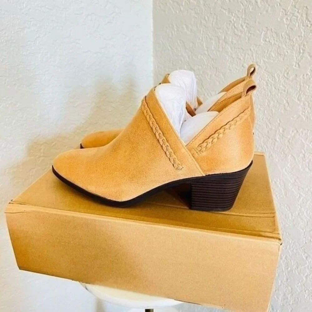 JOURNEE COLLECTION Sophie Braided Strap Bootie, Block Heel, Tan, Size‎ 7, NWT